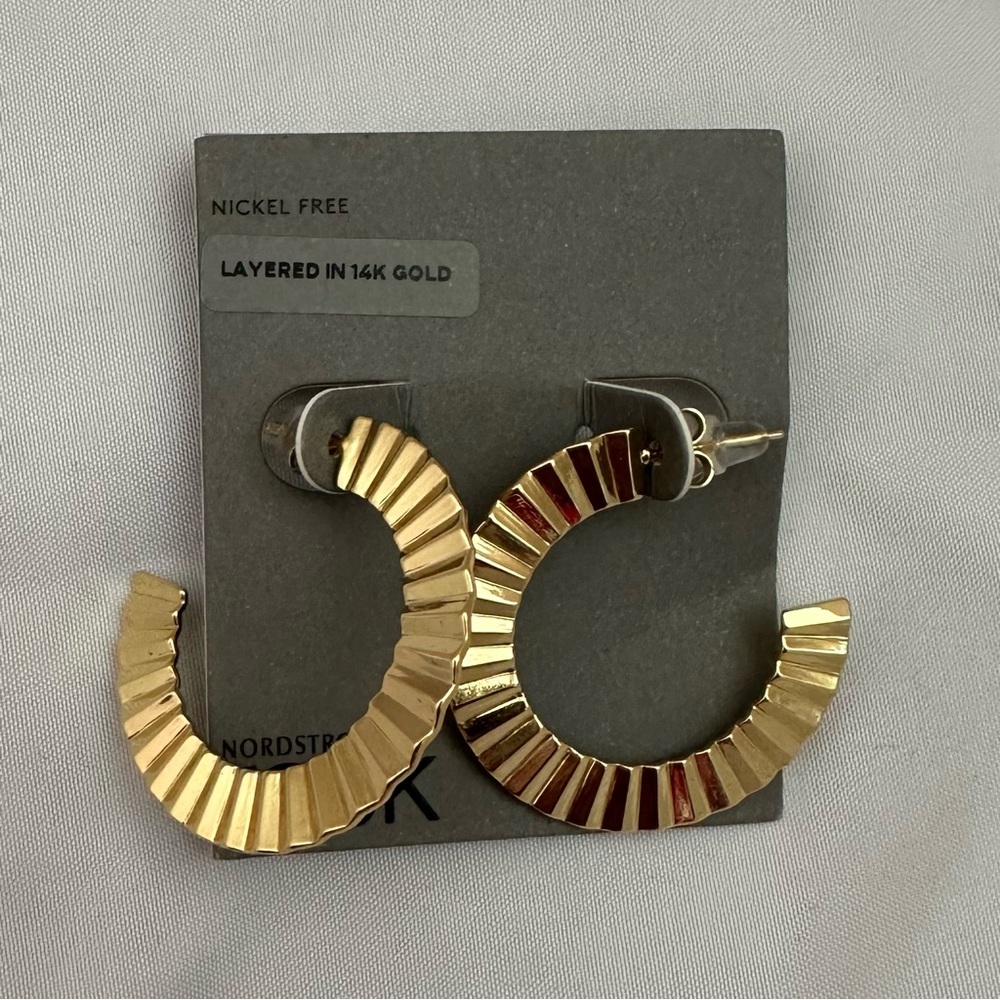 Gold Design Hoop Earings